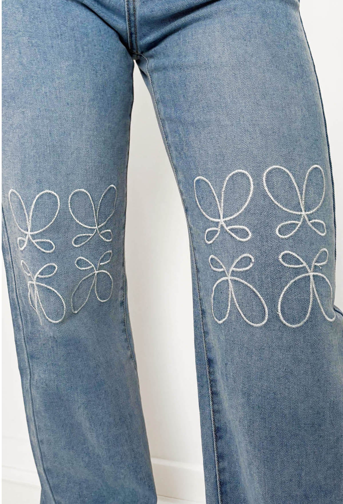 Star Power Mid Wash Embroidered Detail Straight Leg Jeans